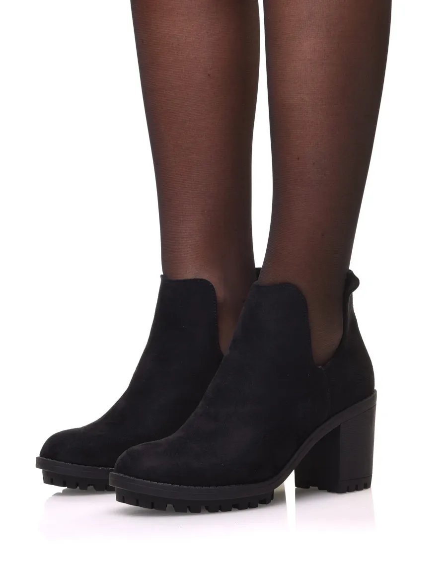 Bottines noires ajourées et semelle crantée 