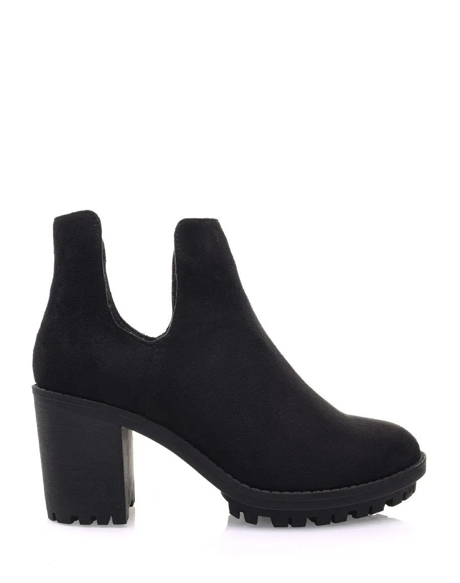 Bottines noires ajourées et semelle crantée 