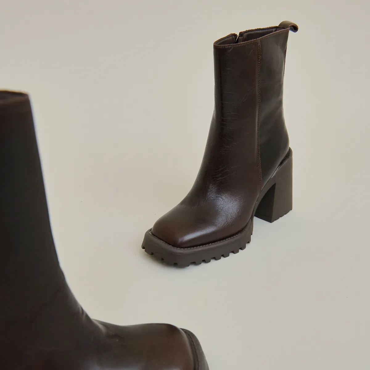 Bottines à semelles crantées et bouts ca... en cuir marron pour Femme | Jonak