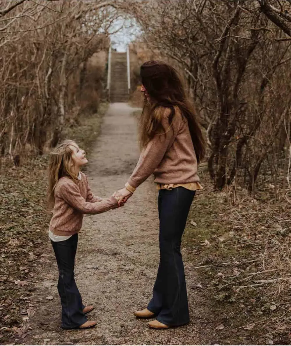 Little Hedonist : Pantalon évasé pattes d'éléphant 4 poches 'Bay' - Dark Denim - 100% Ecoresponsable - Mer(e)veil