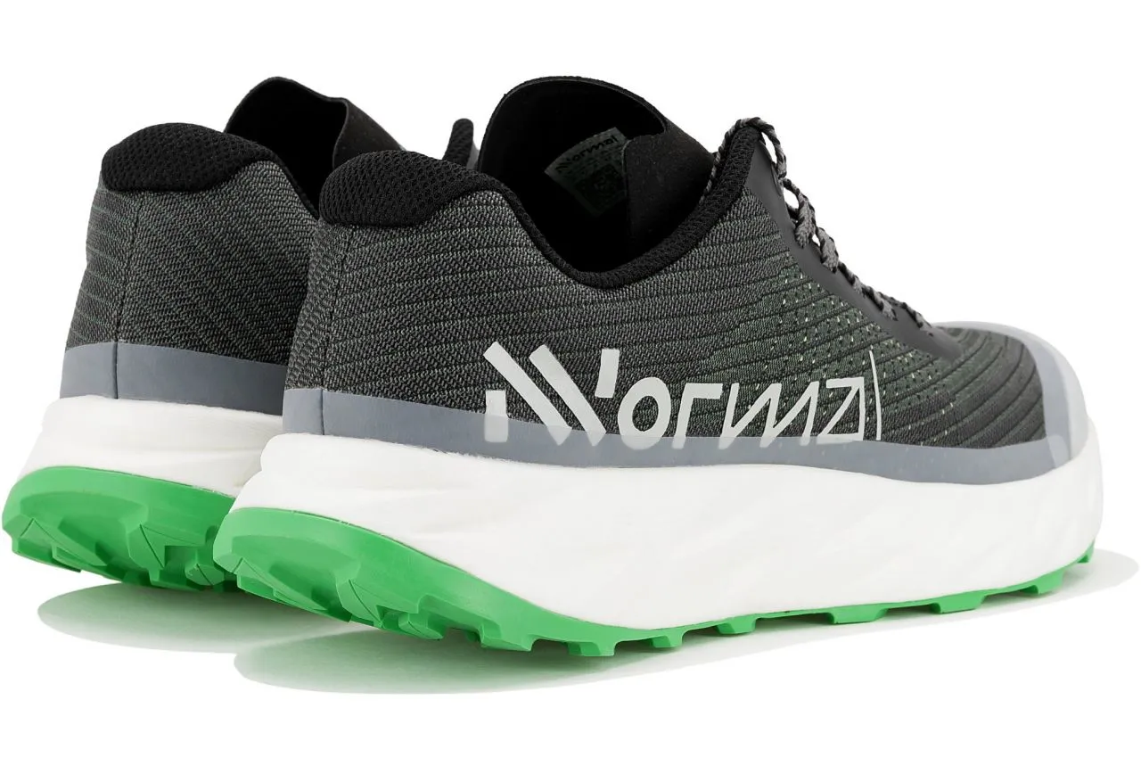 NNORMAL KJERAG BLACK ET GREEN Chaussures de trail