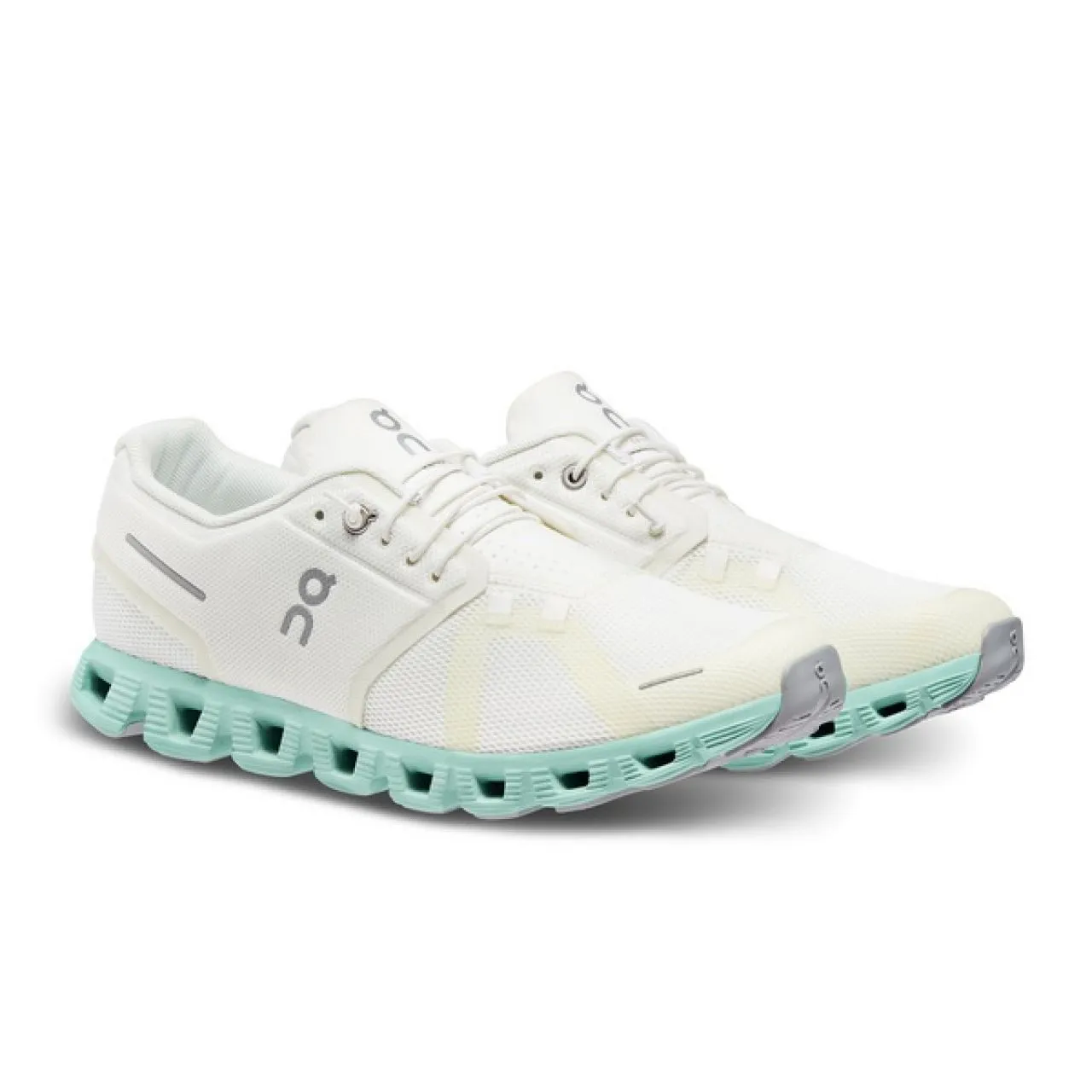 ON RUNNING CLOUD 5 UNDYED WHITE ET CREEK Chaussures detente