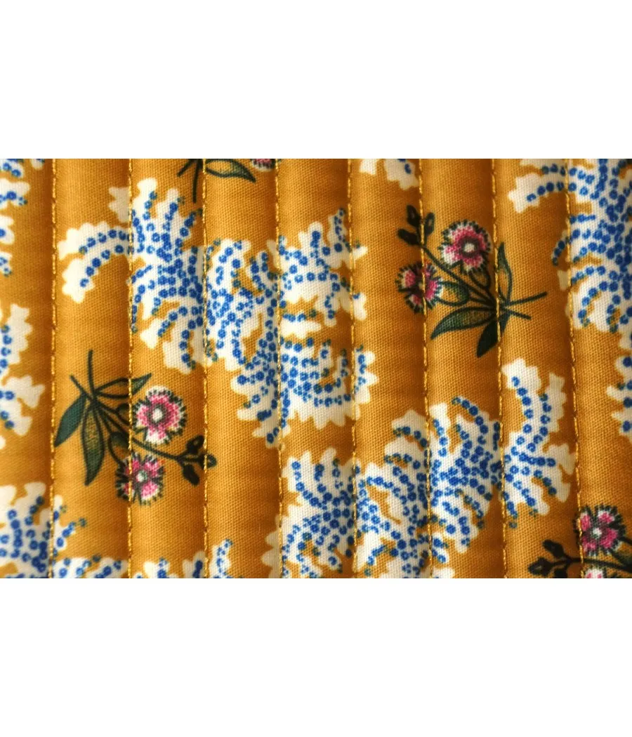 Santaia pochette matelassée jaune moutarde motif liberty fleurs bleues