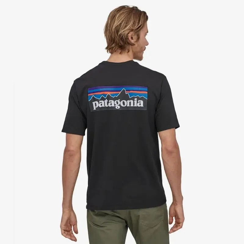 T-shirt Patagonia P-6 Logo Responsibili-Tee Coton et Polyester recyclé Noir